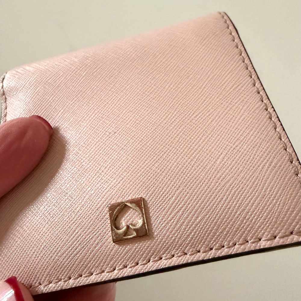 KATE SPADE•pink blush saffiano leather slim mini wallet EUC